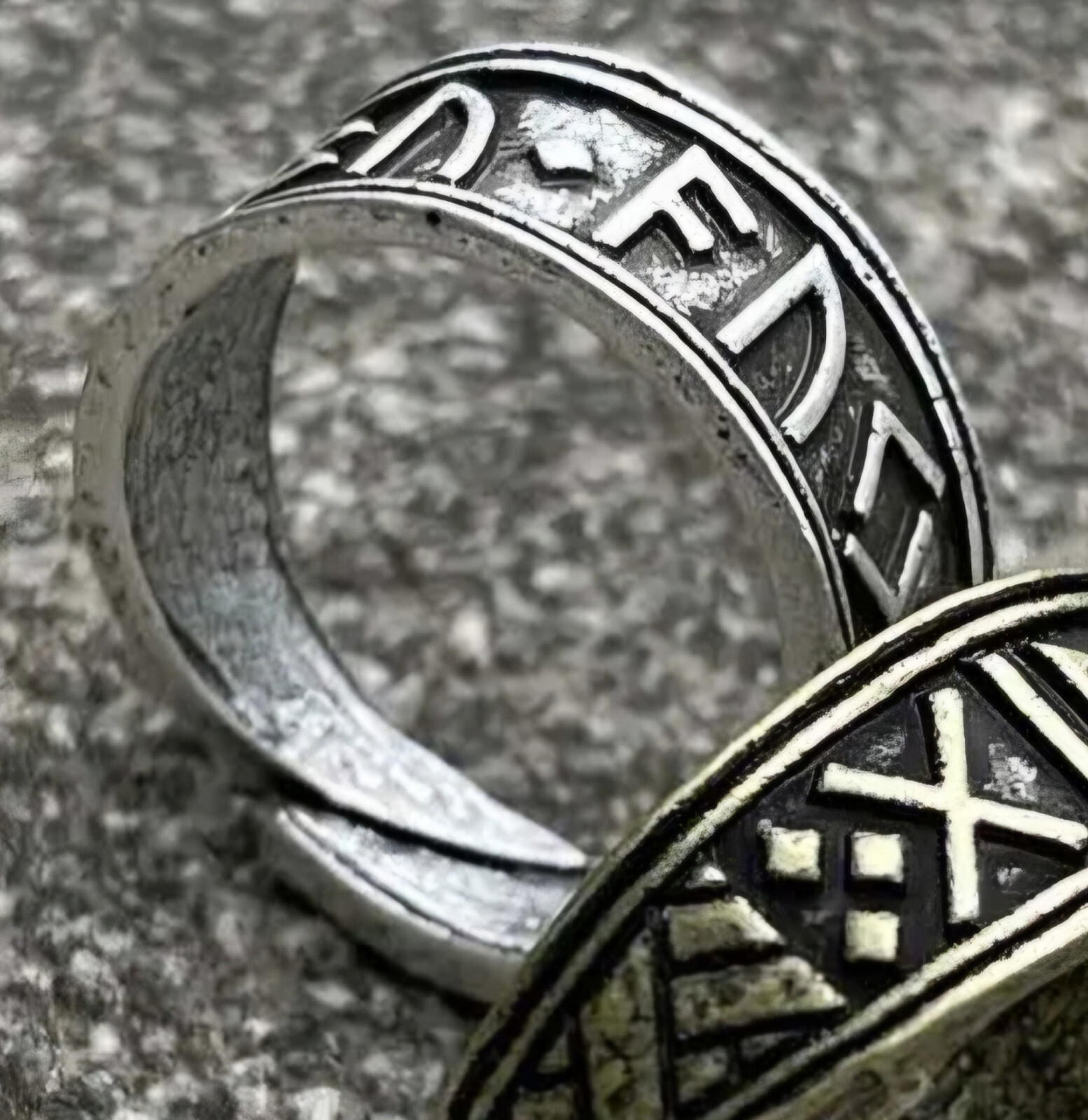 Anello Runa Vichinga Regolabile foto 2