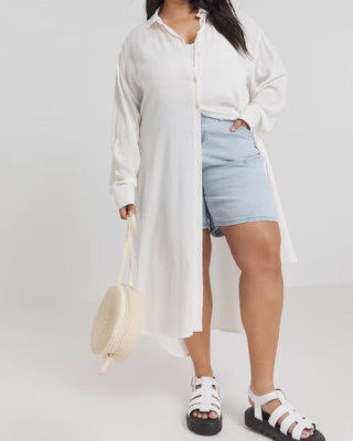 SIMPLY BE DAMEN CREME LONGLINE CRINKLE LANGARMSHIRT NEU (ref 555)