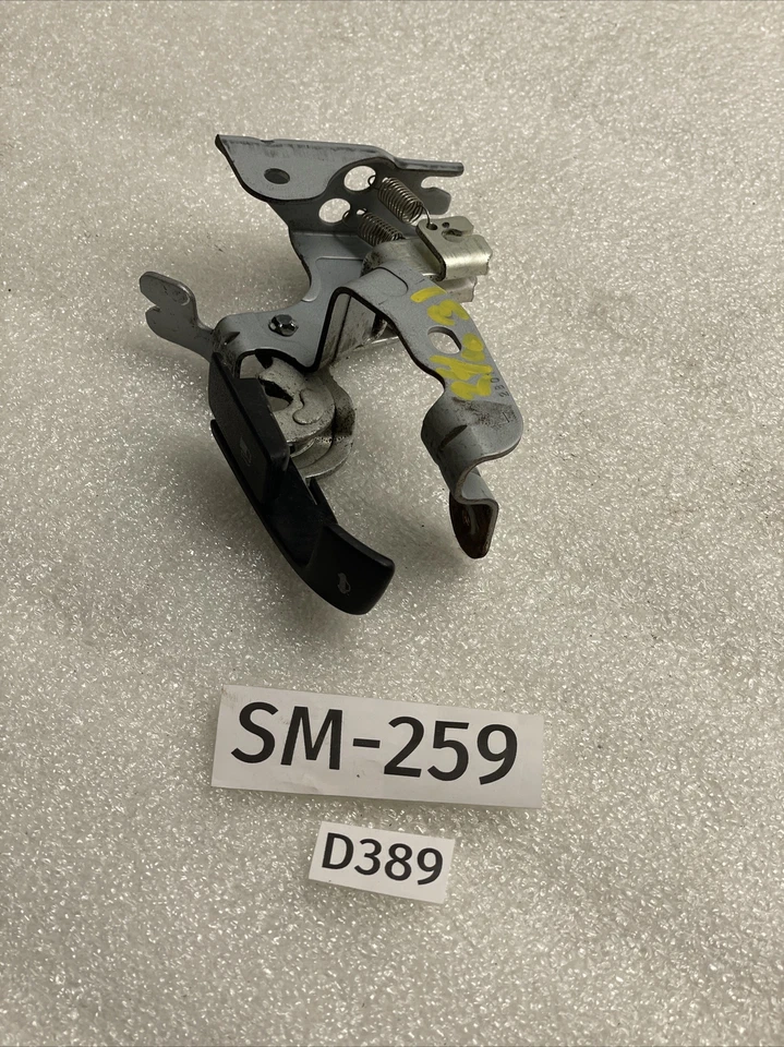 Mazda 3 2012 maletero abridor de combustible tapa liberación bloqueo interruptor palanca OEM Foto 3 de 4