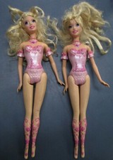 Pair of 2 Vintage Collectible Barbie dolls Spring Activated Function 1999 2005 C