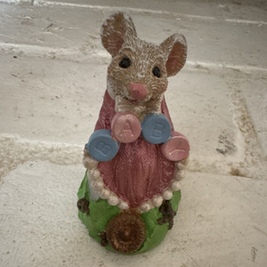 Tom Clark Fantastics Mouse Mom #5704 Resin Mouse Figurine UPC 744799057042