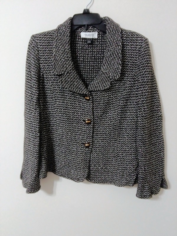 St john knits brown skirt suit size 6 with 3 button closure jacket 