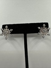 Beautiful Sterling Silver Stud snowflake Earring Clear CZ Cubic Zirconia