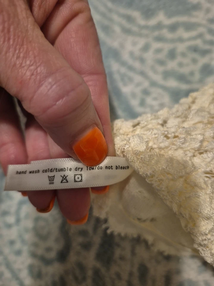 Top bralette grande de encaje con correa de espagueti sin mangas crema Anemone Elise para mujer Foto 4 de 4