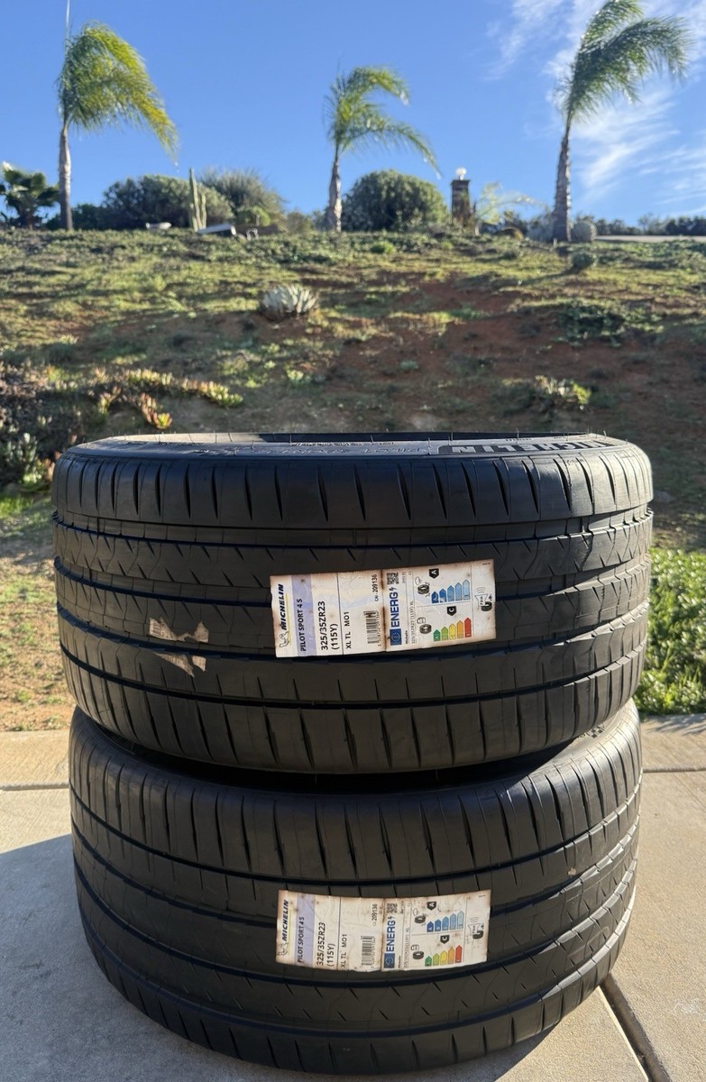 R Set of TWO BRAND NEW 325/35ZR23 Michelin Pilot Sport 4S PS4S Tires
