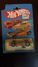 Hot Wheels 1982 Corvette Stingray 9525 Damaged Packaging