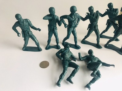 giant army men