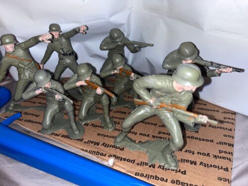 Marx REPRO 6 Inch WWII German Soldier Figure Lot of 8 Poses - Picture 3 of 5