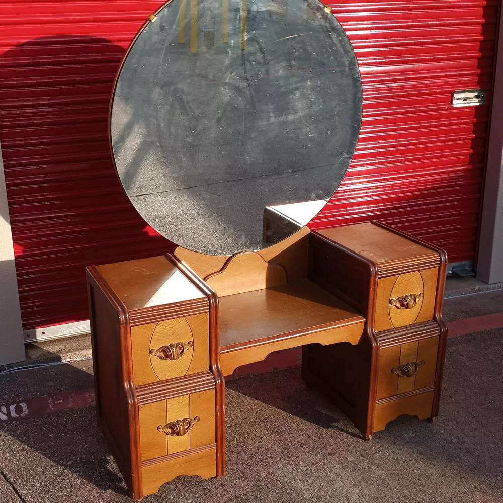 Antique dressing table 2024 with round mirror