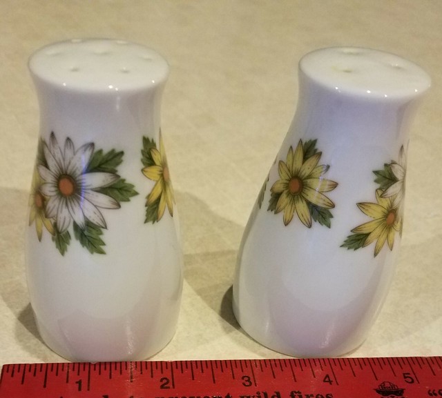 Vintage NORITAKE Japan Salt And Pepper Shakers eBay