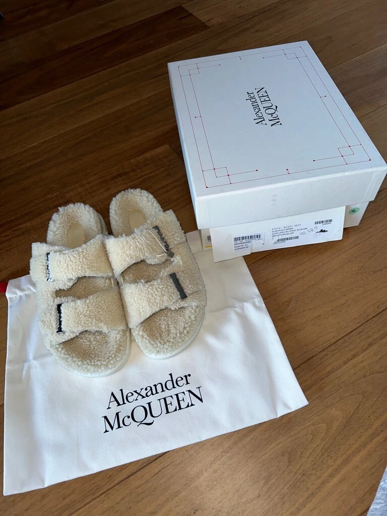 Nuovi sandali da taglio Alexander McQueen 40 euro