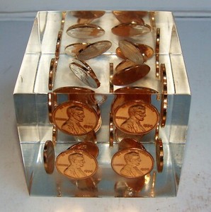 VINTAGE 1974-P - CLEAR ACRYLIC - (25) LINCOLN PENNY / CENT - PAPERWEIGHT
