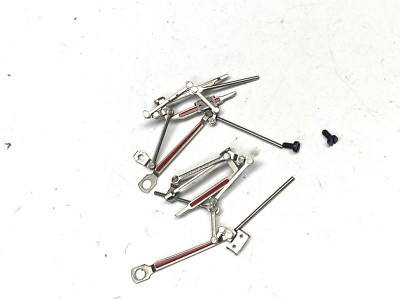 Märklin 3031-3032 H0 --   GESTÄNGE links u. rechts mit SCHRAUBEN   -- F /22