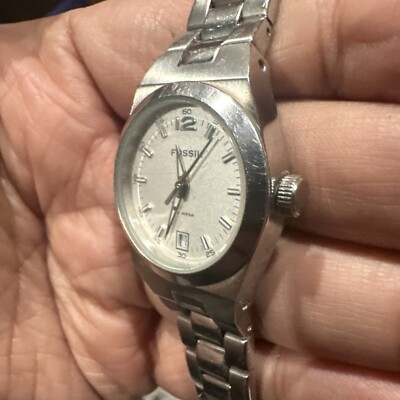 Running Fossil All Silver Stainless Steel Quartz  Ladies Watch For Small Wrist