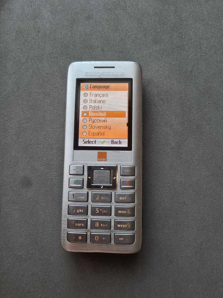 Siemens S68 (Unlocked) Mobile Phone GC - Image 3 of 4