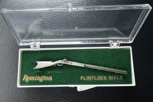 Vintage Remington Flintlock Rifle Tie Clip in Original Case-Never Worn Free Ship