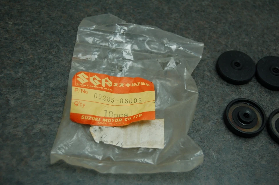 10 NOS Suzuki 09285-06005 sello de aceite 6x30x5 T350 GT250 GT380 TS250 TM250 RL250 Foto 2 de 4