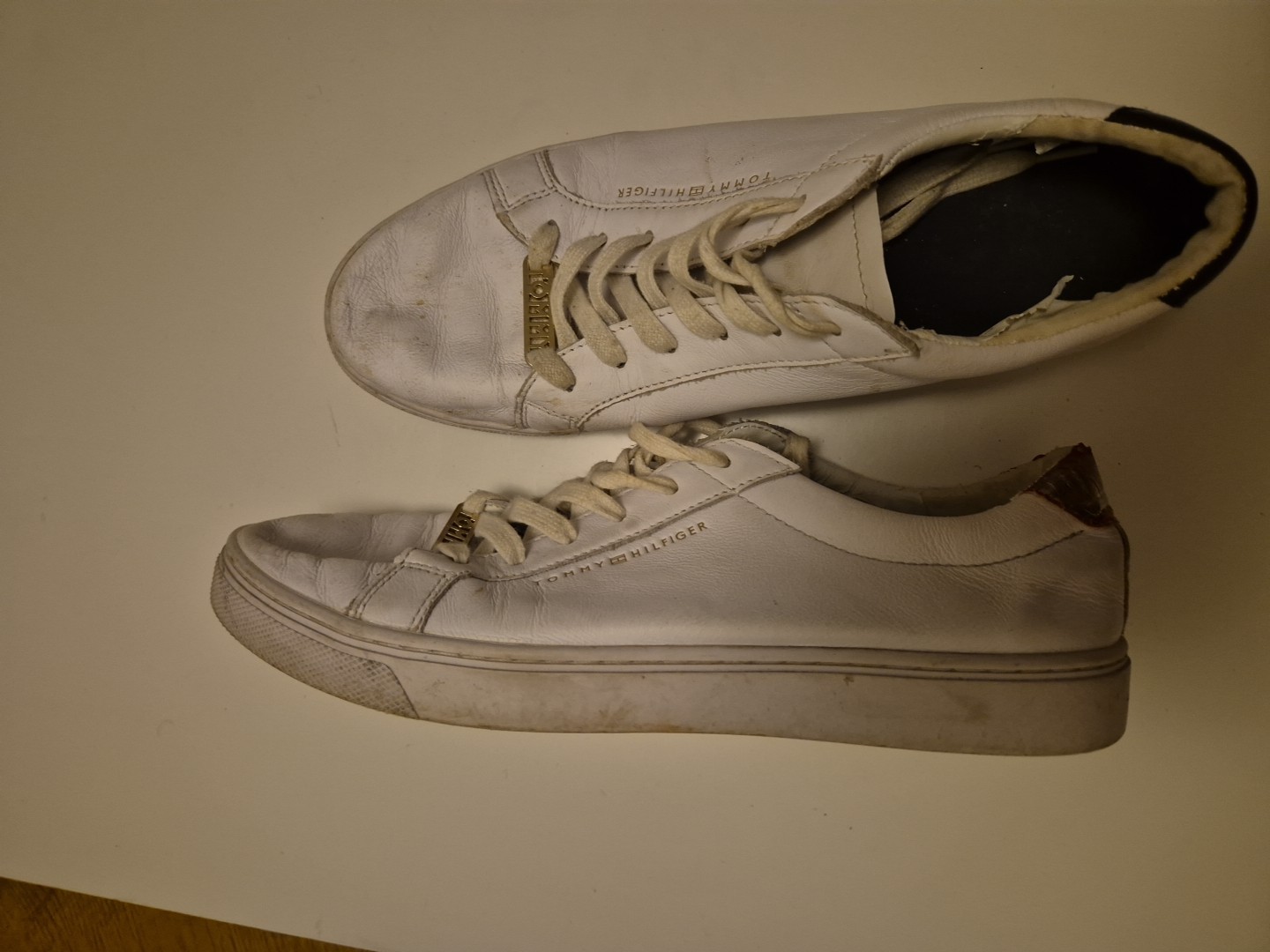 TOMMY HILFIGER ESSENTIAL TRAINERS UK7 WHITE image 8