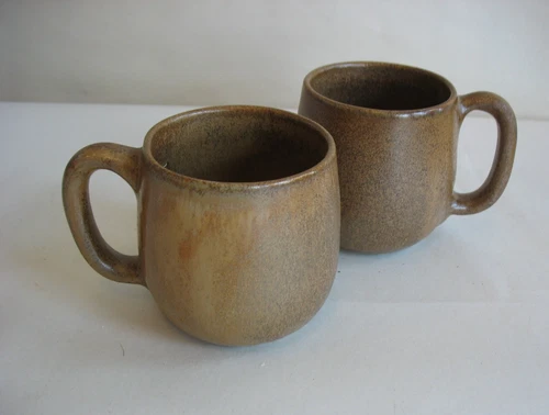 PR 1987 Georgia Folk Art Pottery W. J. Gordy Coffee tea Mugs signed 3" x 3 1/4"