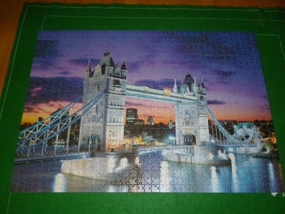 Clementoni Puzzle. Fluorescent Coll. Vollständig. Tower Bridge- 1.000 Teile