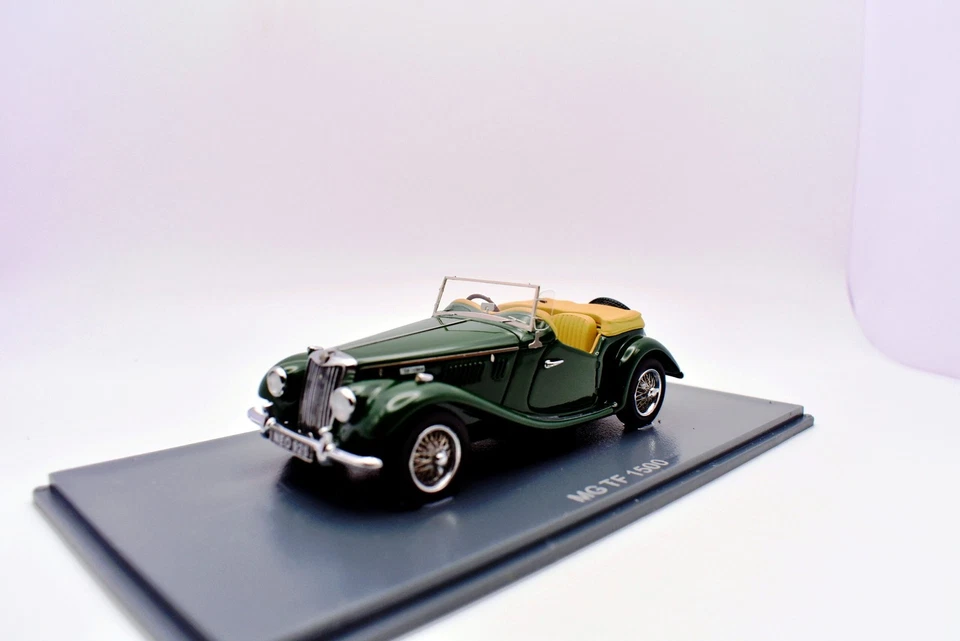 Modellino auto epoca scala 1:43 MG TF 1500 Neo modellismo statico da collezione - Immagine 3 di 4