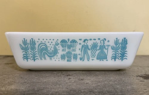 Vintage Pyrex Amish Butterprint Refrigerator Dish 1 1/2 Qt Casserole 0503 NO LID