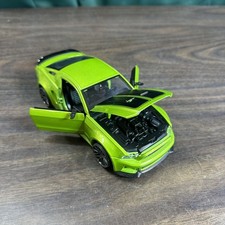 Ford Mustang GT 2014 1/24 Scale Diecast By Maisto - Green Racer