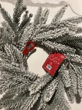 Christmas Holiday Wreath Candle Holder New With Tags 12 Inches