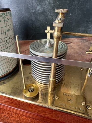 Ex UK Meteorological Office Barograph in very good condition - Picture 6 of 12