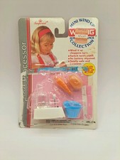 Vintage 1988 Imperial Toys Mini Windup Toy Waring Food Processor 