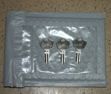 3 keys for all types of Sentry Safe with code on the front of the lock 3A2-3W2