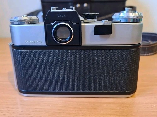 2x Zenit E analoge Spiegelreflexkamera 35 mm nur Gehäuse Konvolut für Ersatzteile oder Reparatur ungetestet - Bild 13 von 16