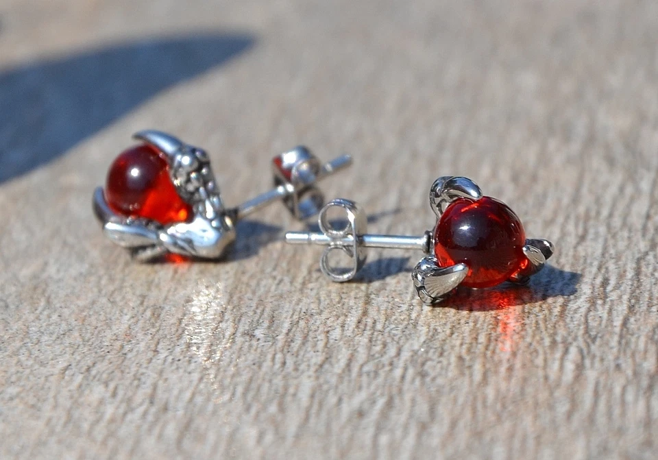 Paire de Boucles d'oreille Griffe de Dragon / strass red ( biker punk ) REF 672 - Photo 1/1