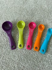Colour Works -  Kitchen Accessory - Rainbow Colour Measuring Spoons Spoon - Rare