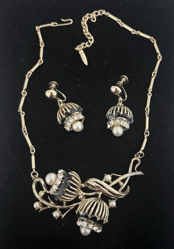 Coro 1940’s Rhinestone Enamel And Faux Pearl Floral Necklace And Earring Set
