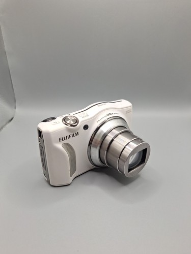 Fujifilm FinePix F770EXR Digital Camera, Please Read Description, Not Focusing! - Picture 7 of 12