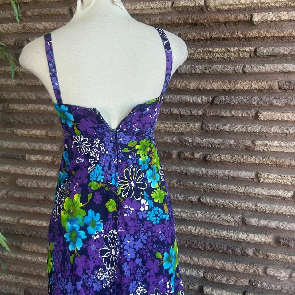 Vintage Hawaiian Floral Rockabilly Tie Front Handmade Maxi Tiki Dress  - Image 4 of 4