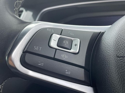 2020 Volkswagen Tiguan 2.0 TDI R-Line Tech SUV 5dr Diesel DSG 4Motion Euro 6 (s/ - Picture 13 of 20