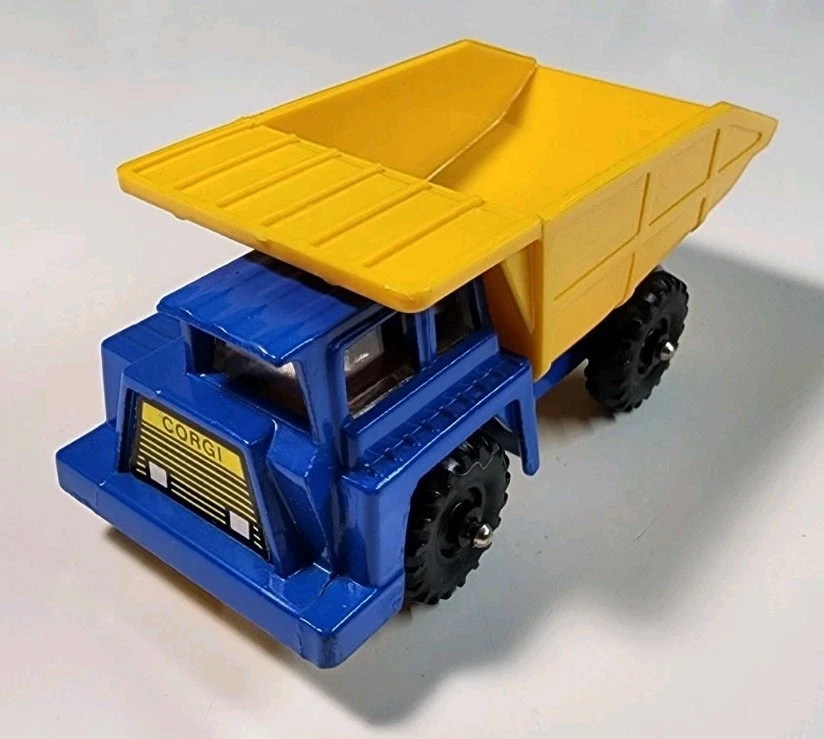 Vintage 1976 Corgi Juniors Blue/Yellow Dumper Truck HO Diecast/Plastic Tipper - Image 4 of 4