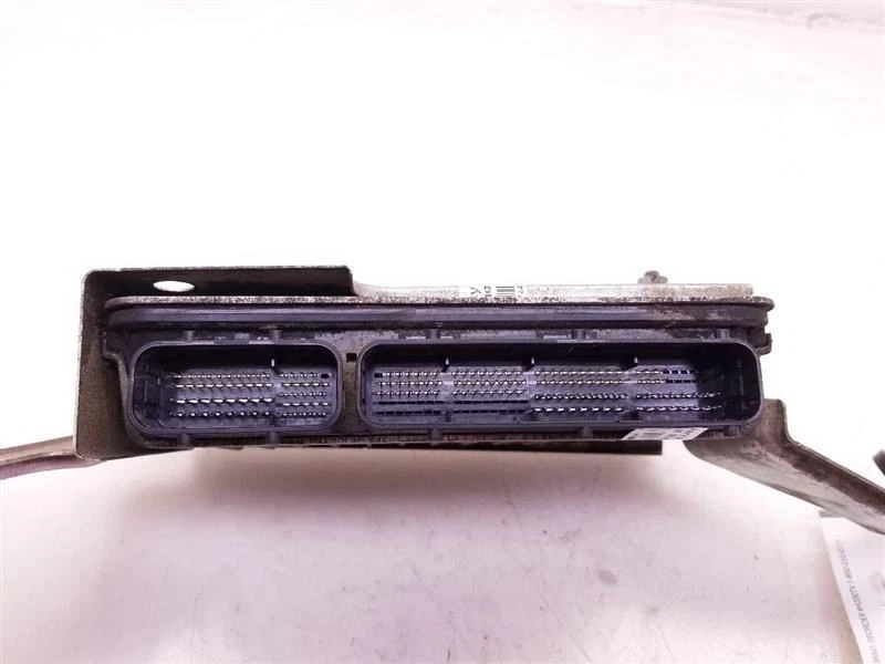 Toyota Prius 2014 motor ECM módulo electrónico control del motor VIN B3 89661-5C330 Foto 2 de 4