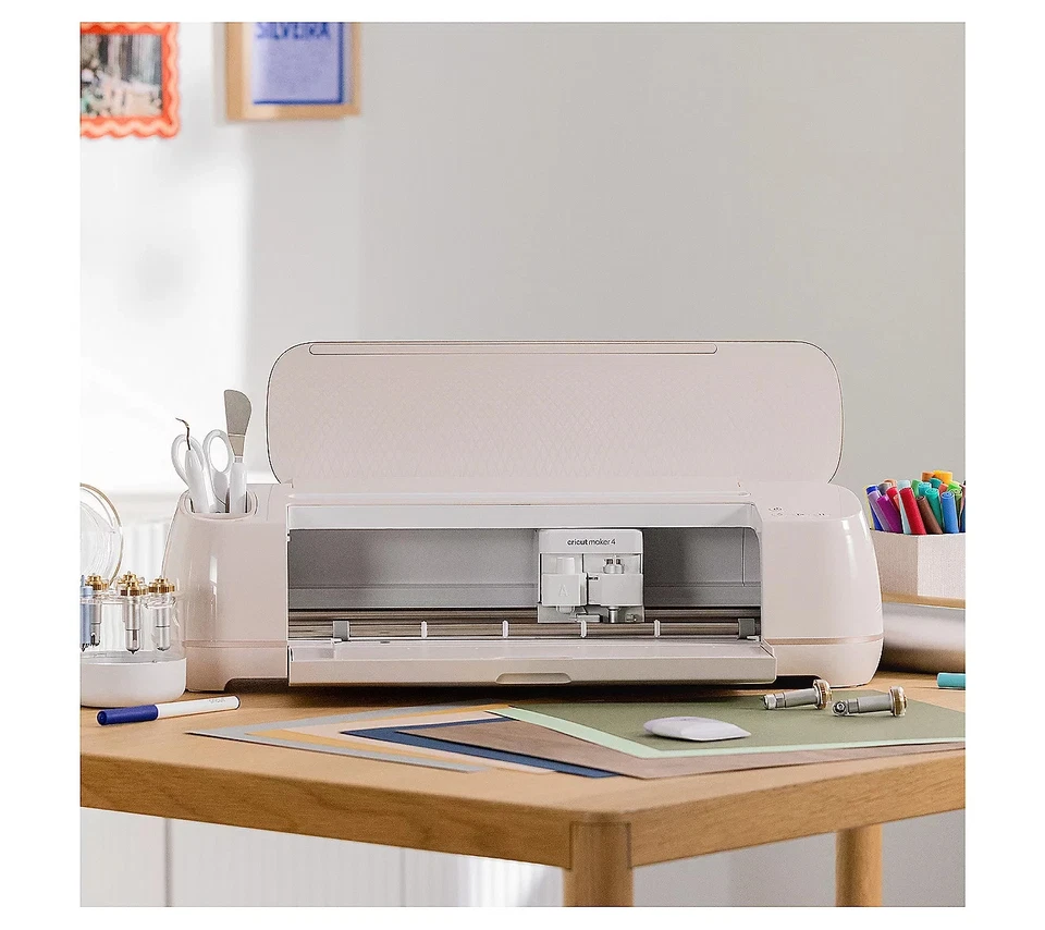 Cricut Maker 4 智能切割机 — 第 2/4 张图片