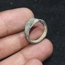 Genuine Ancient Roman Bronze ring in good Condition from Middle East