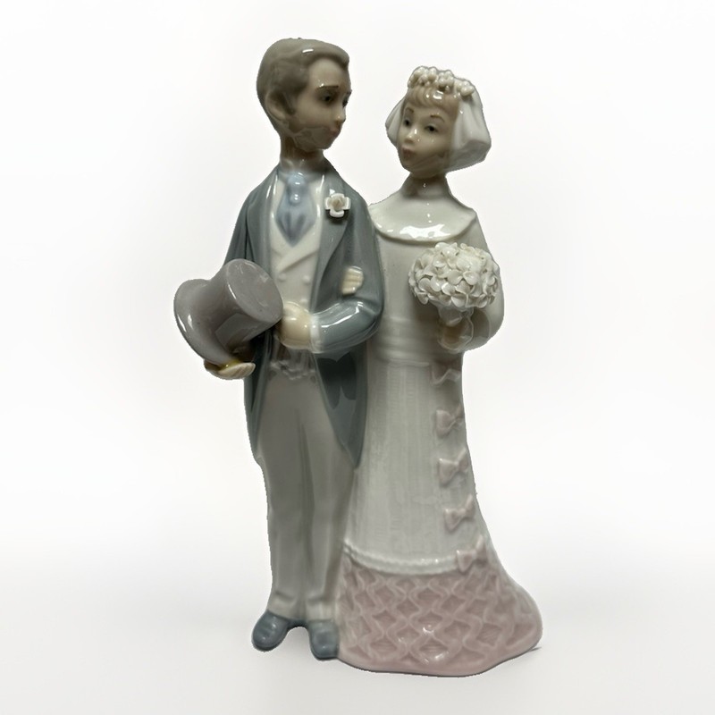 Lladro Bride & Groom Wedding Cake Topper #4808 Retired Porcelain Spain