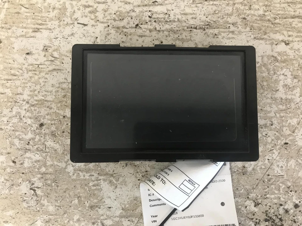 Used Front Center Infotainment Display fits: 2018 Chevrolet Silverado 2500 picku - Image 2 of 4