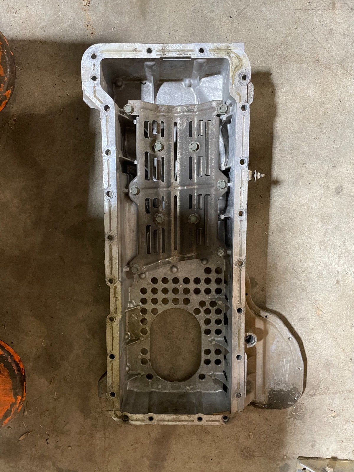 0110 GMC/CHEVY 2500HD/3500HD DURAMAX UPPER OIL PAN USED eBay