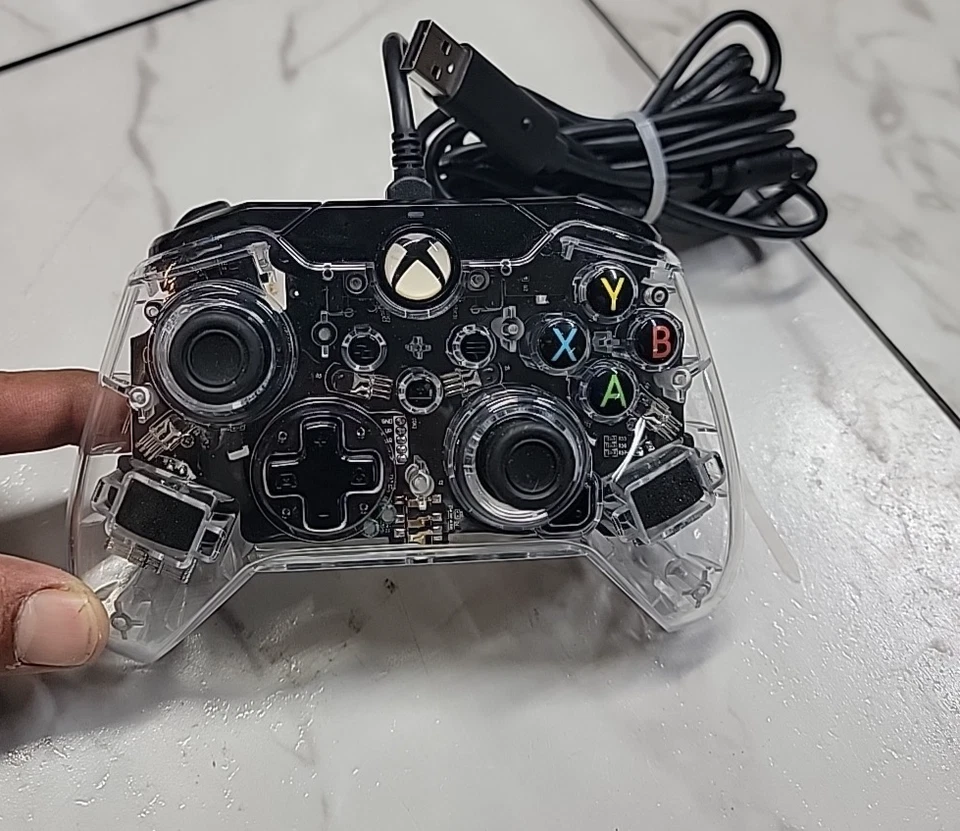 Afterglow Gaming Wired Controller 049-005 for Xbox One With Cable - Image 3 of 4