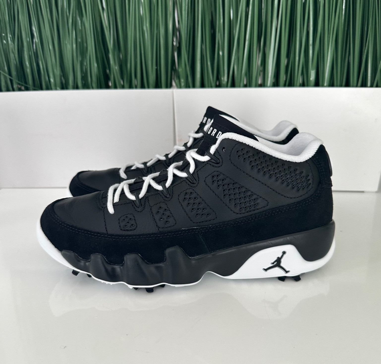 Mens Size 6/ Womens Sz 7.5