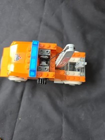 Lego City Camper 7639 & Tow Truck 7638 Incomplete but NICE