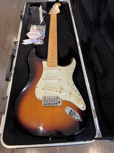 Fender American Deluxe Stratocaster Starburst