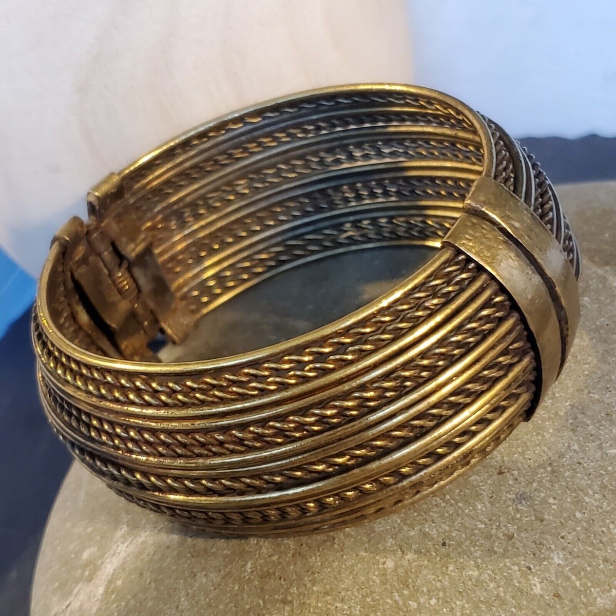 Vintage Y2K 90s Grunge Steampunk Bronze Hinged Metal Bangle 
